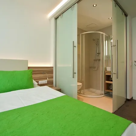 Happy By Thomas Strugger 3*