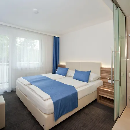 Happy By Thomas Strugger Pensión 3*