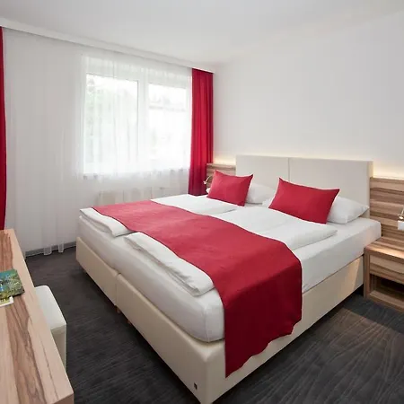 Pensión Happy By Thomas Strugger