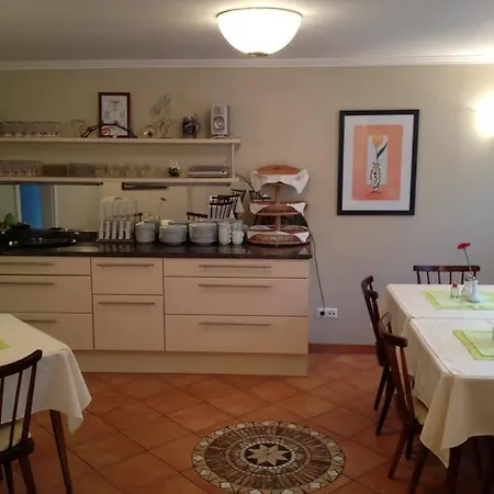 Happy By Thomas Strugger 3*