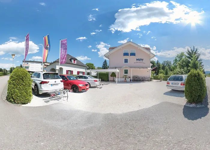 Happy By Thomas Strugger Крумпендорф