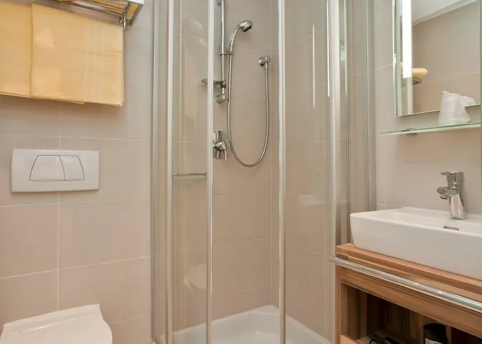 Happy By Thomas Strugger Pensjonat Krumpendorf