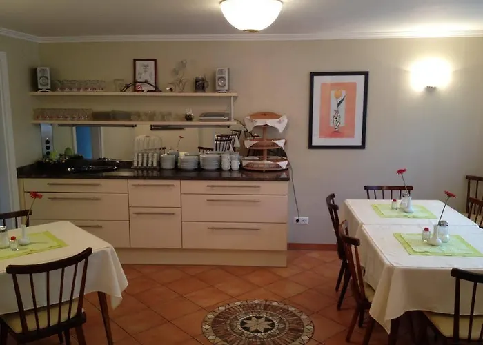 Happy By Thomas Strugger 3*